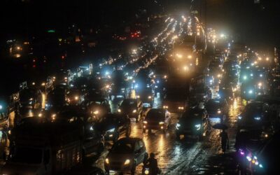 Heavy rain lashes Delhi, Noida; traffic, waterlogging hit ahead of Rakshabandhan | Latest News India
